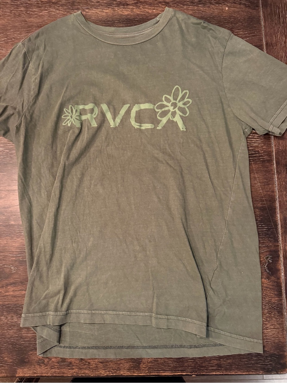 RVCA T shirt size medium men’s